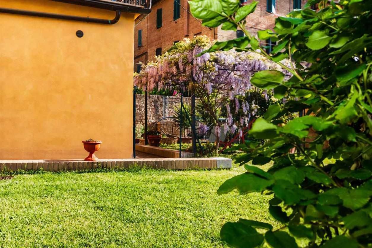 Advocata Nostra Incontro Di Storia E Centralita Siena Eksteriør billede